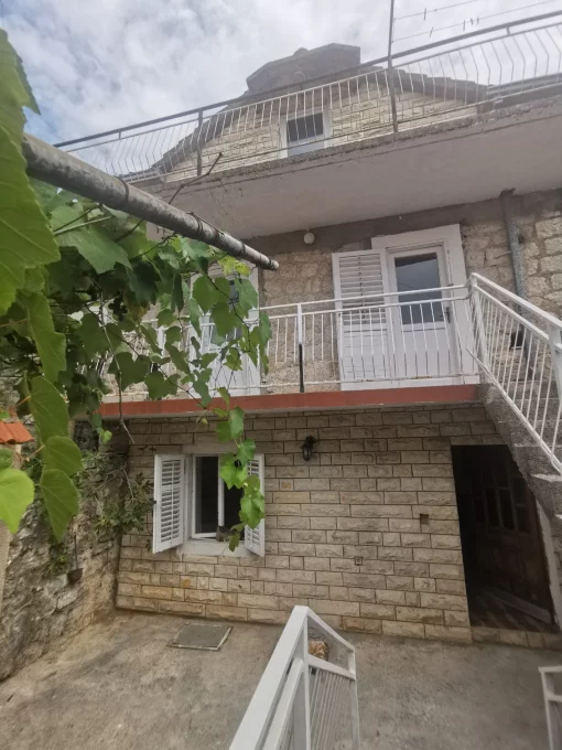 House in Lepetane, Tivat Municipality