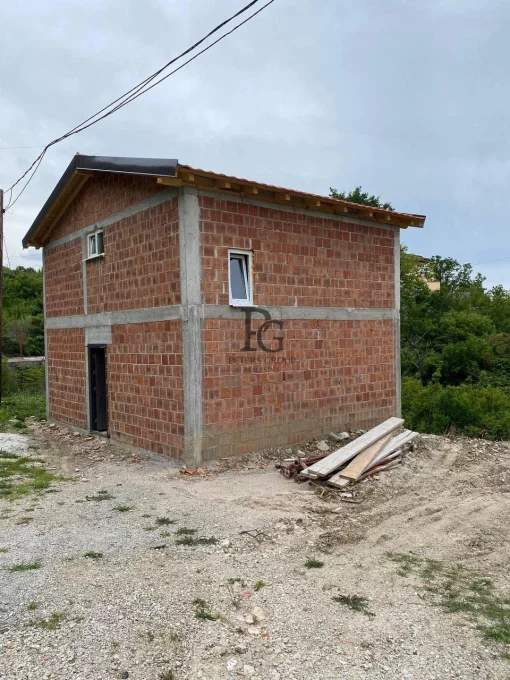 House in Sutomore, Bar Municipality