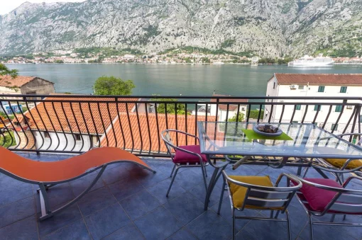 Apartment in Prcanj, Kotor Municipality